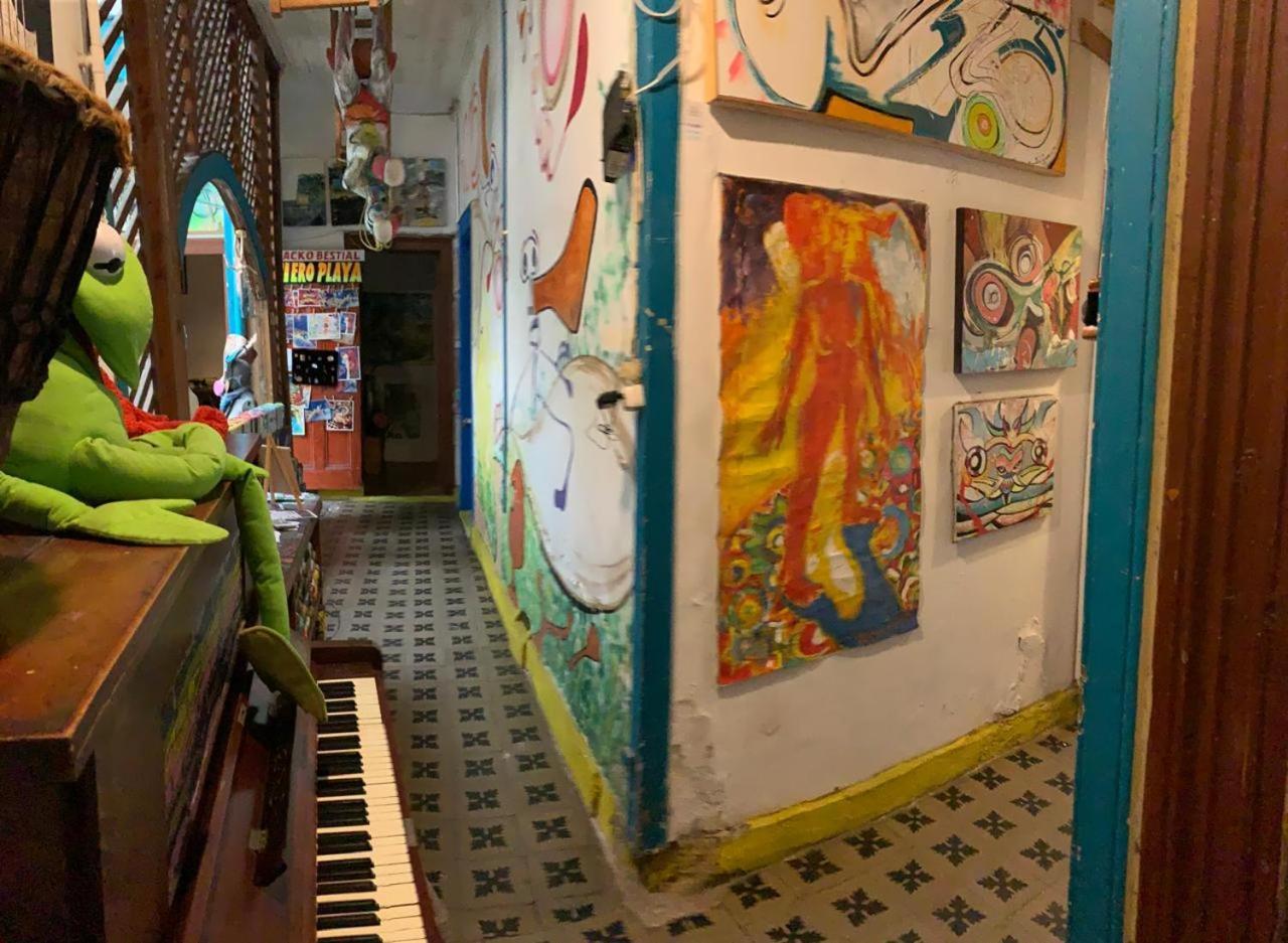 Art Hostel Casa Chaman ヴァルパライソ エクステリア 写真